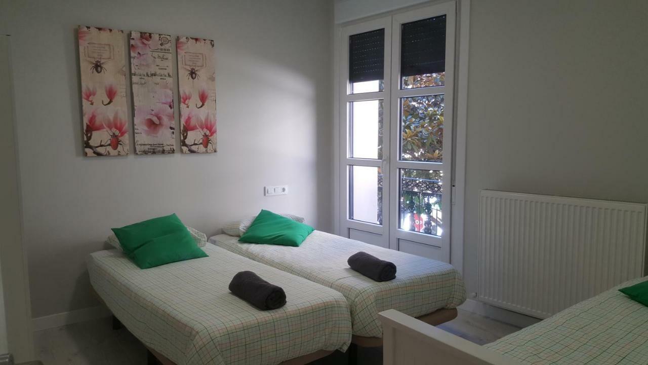 Apartamentos Logrono Centro Bagian luar foto