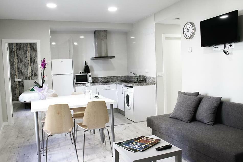 Apartamentos Logrono Centro Bagian luar foto
