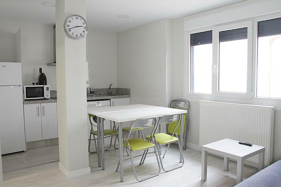 Apartamentos Logrono Centro Bagian luar foto